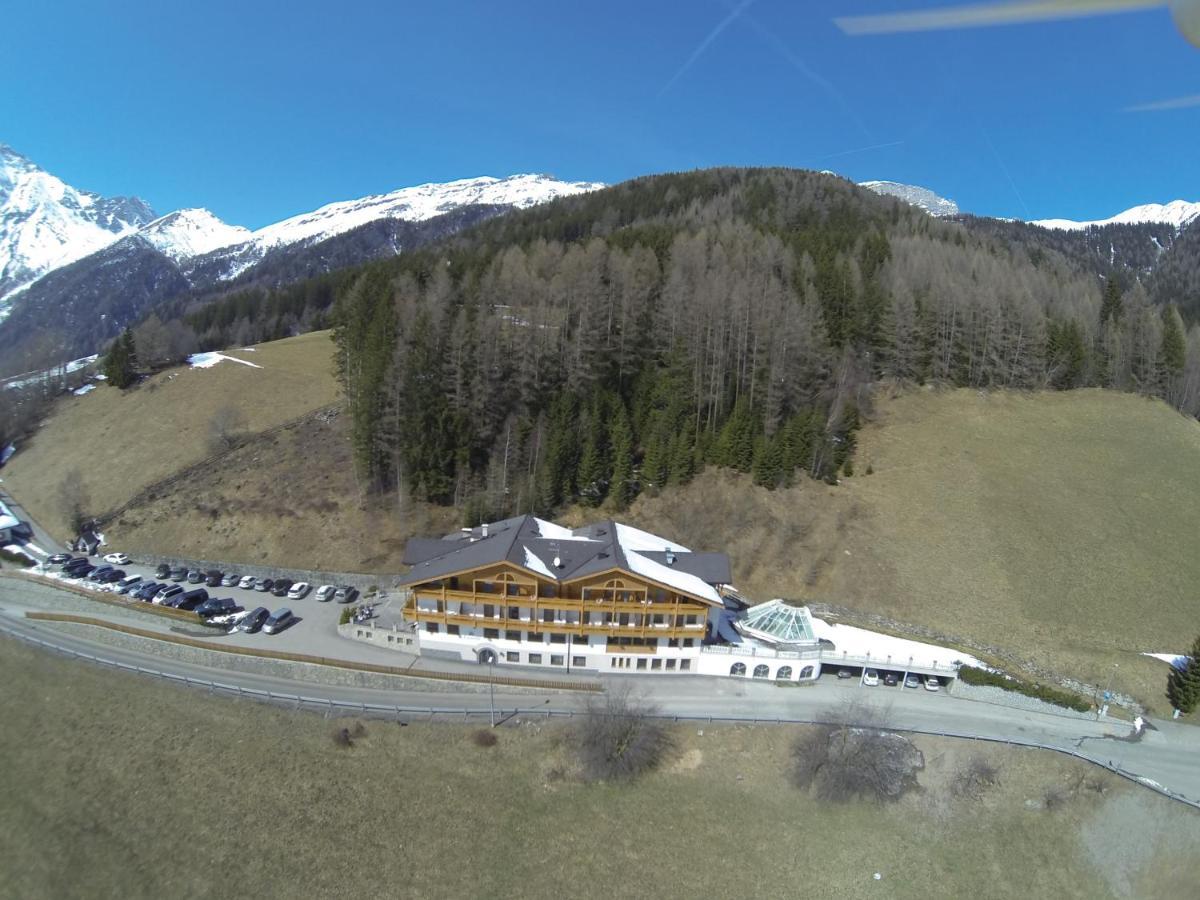 Hotel Kranebitt Val di Vizze Kültér fotó